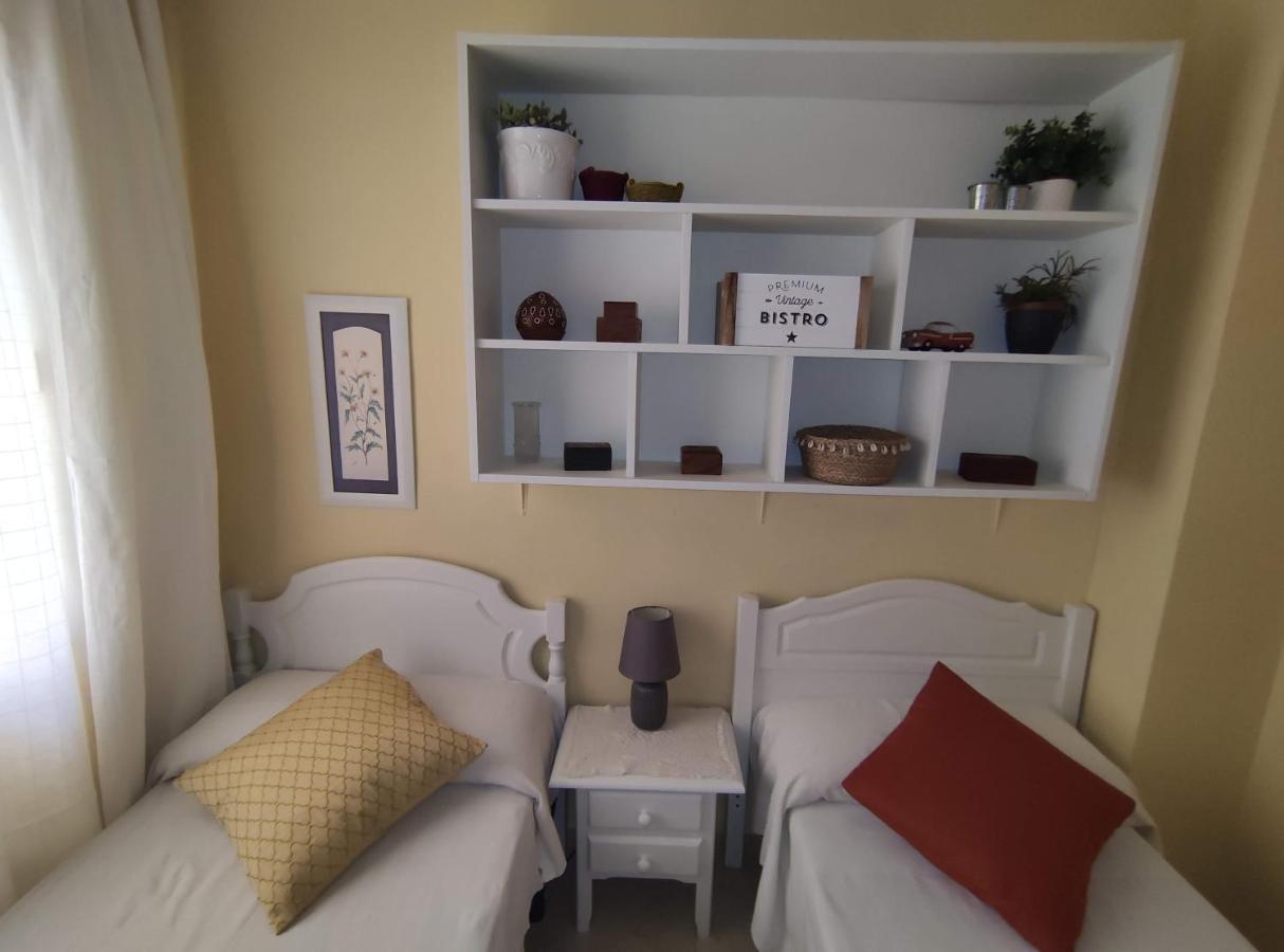 Amplio Piso Junto A Playa Victoria Apartman Cádiz Kültér fotó