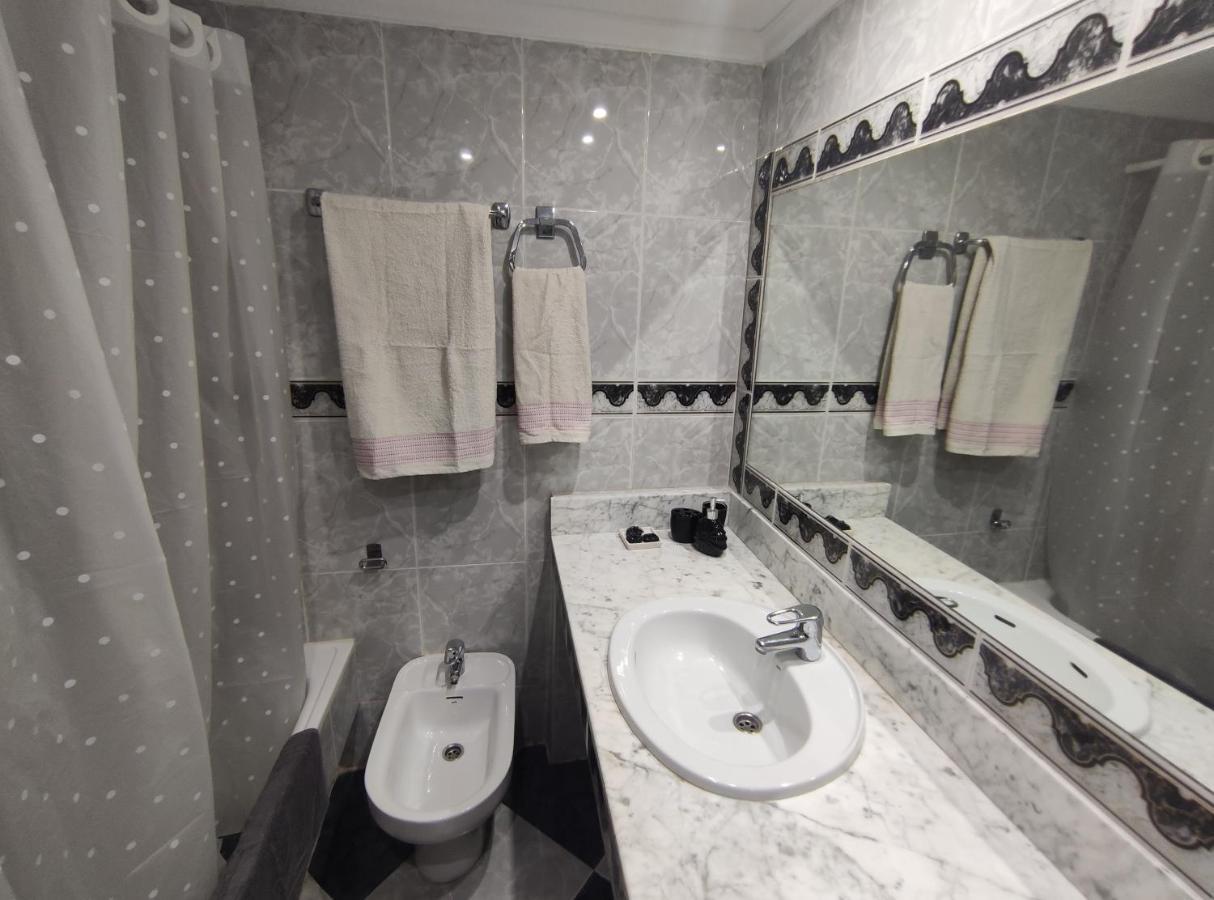 Amplio Piso Junto A Playa Victoria Apartman Cádiz Kültér fotó